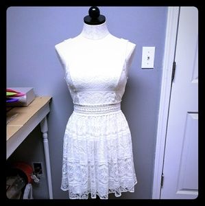 😍Forever21 Lace Dress😍